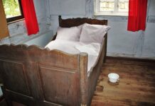 W jakim wieku dziecko zaczyna siadać na nocnik?