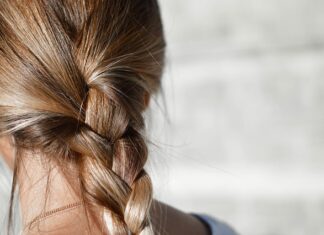 Jak zamontować warkocz w łóżeczku?