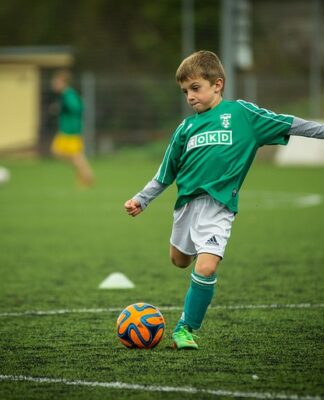 Czy piłkarze mogą grać bez ochraniaczy?
