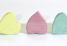 W jakim wieku dziecko nosi rozmiar buta 18?